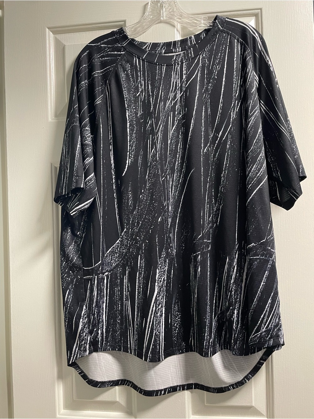 NWOT Men's Black Abstract-Print Short Sleeve Shirt